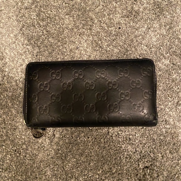 Real Gucci black zipper wallet - Picture 1 of 2
